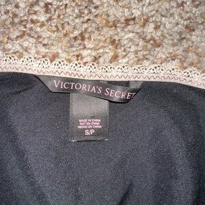 VINTAGE Y2K Victoria's Secret black with beige lace trim mini slip dress. size S